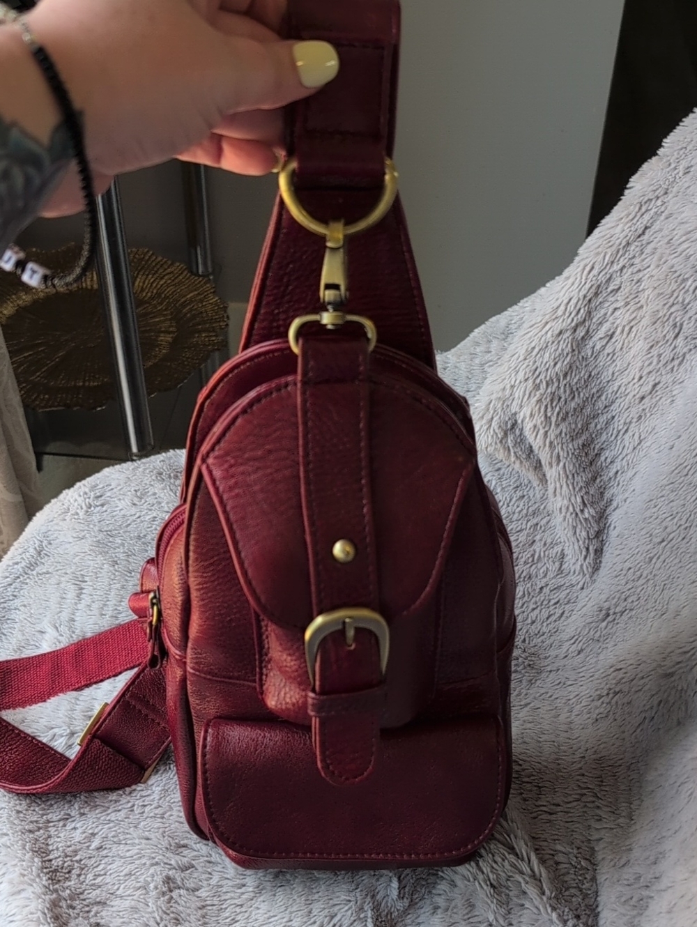 ( AmeriLeather ) Red Leather Sling Backpack - Classic Women’s Crossbody